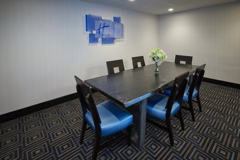 Holiday Inn Express - Pelham, AL
