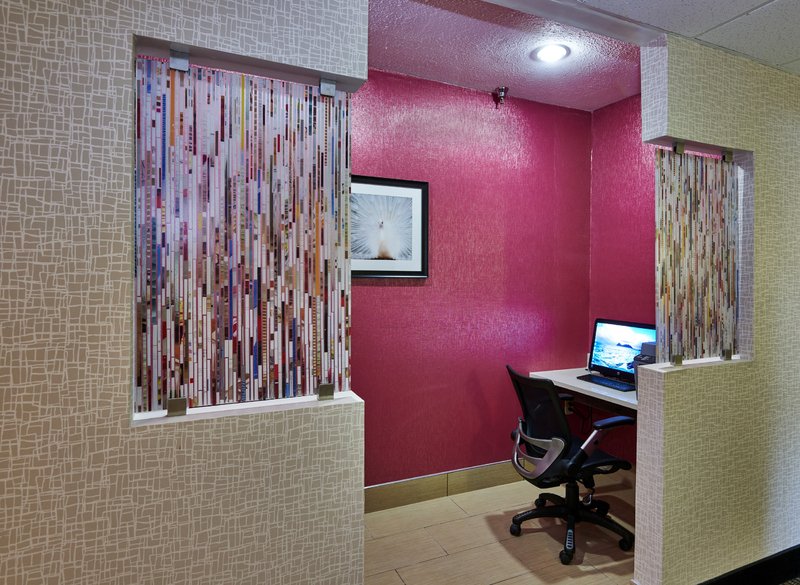 Holiday Inn Express - Pelham, AL