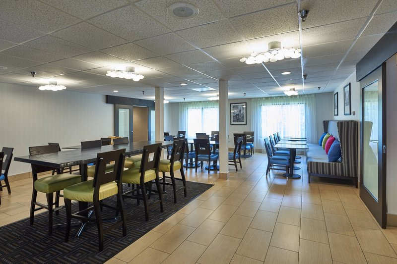 Holiday Inn Express - Pelham, AL