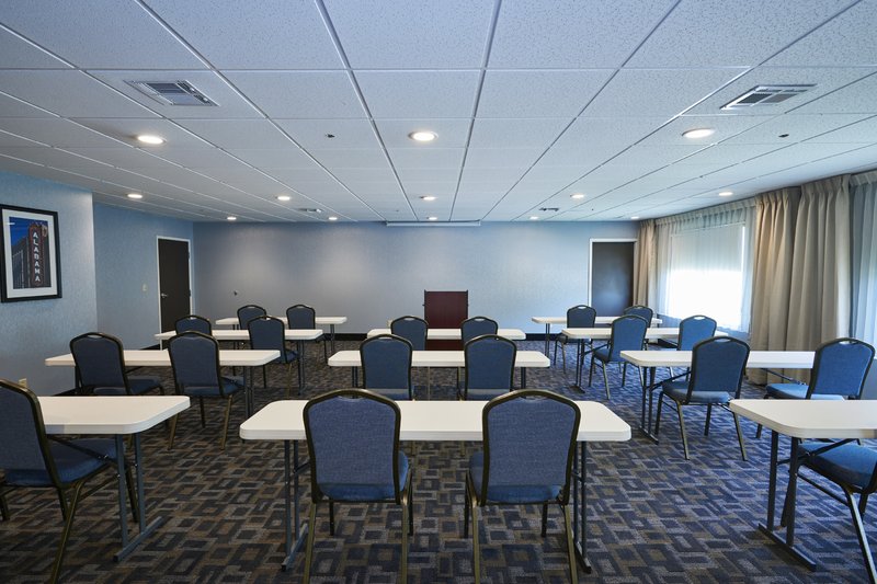 Holiday Inn Express - Pelham, AL