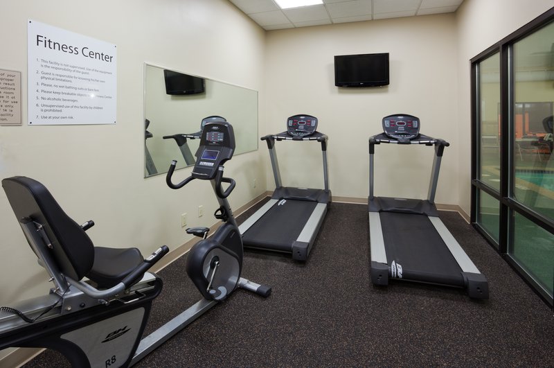 Holiday Inn Express CEDAR RAPIDS (COLLINS RD) - Cedar Rapids, IA