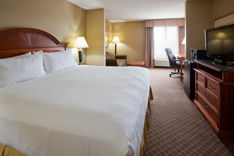 Holiday Inn Express CEDAR RAPIDS (COLLINS RD) - Cedar Rapids, IA