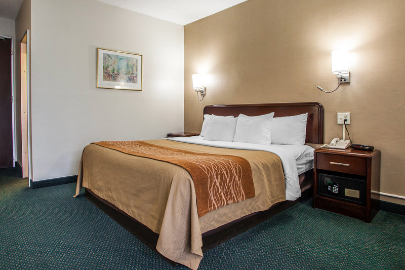 Comfort Inn - Middletown, NJ