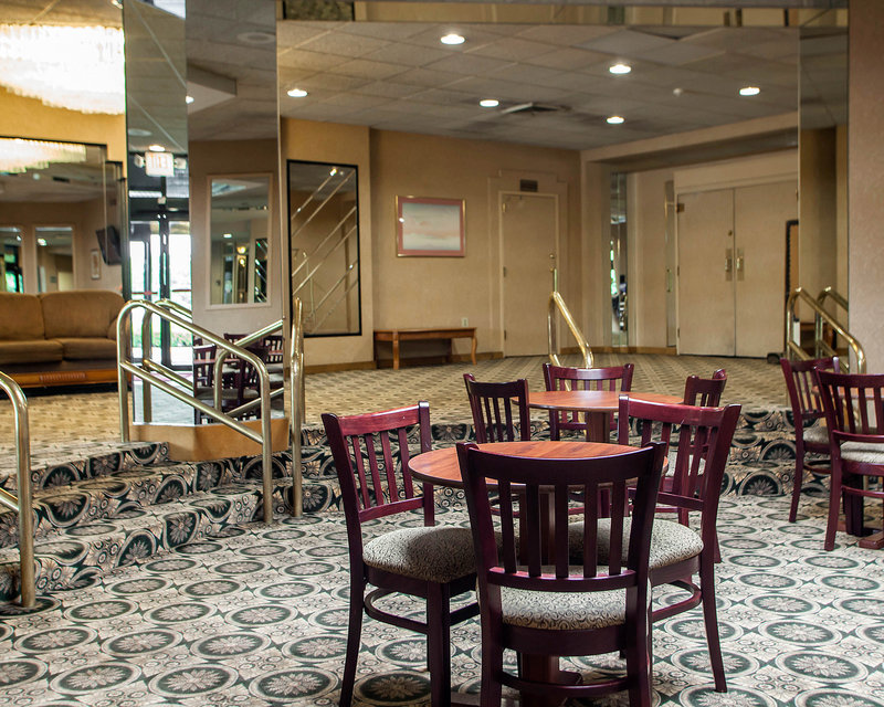 Econo Lodge - Somerset, NJ