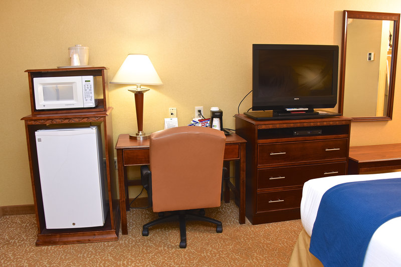 Holiday Inn Express Hotel & Suites Fenton - Fenton, MO