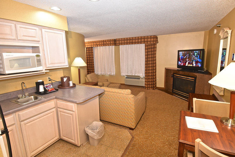 Holiday Inn Express Hotel & Suites Fenton - Fenton, MO