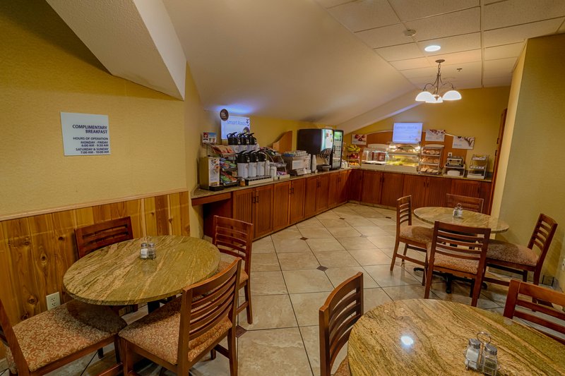 Holiday Inn Express - Bemidji, MN