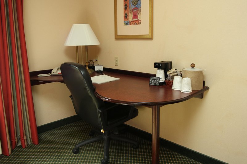 Hampton Inn Clinton - Clinton, MO