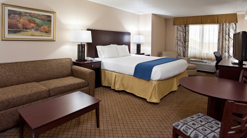 Holiday Inn Express GROVE CITY (OUTLET CENTER) - Mercer, PA