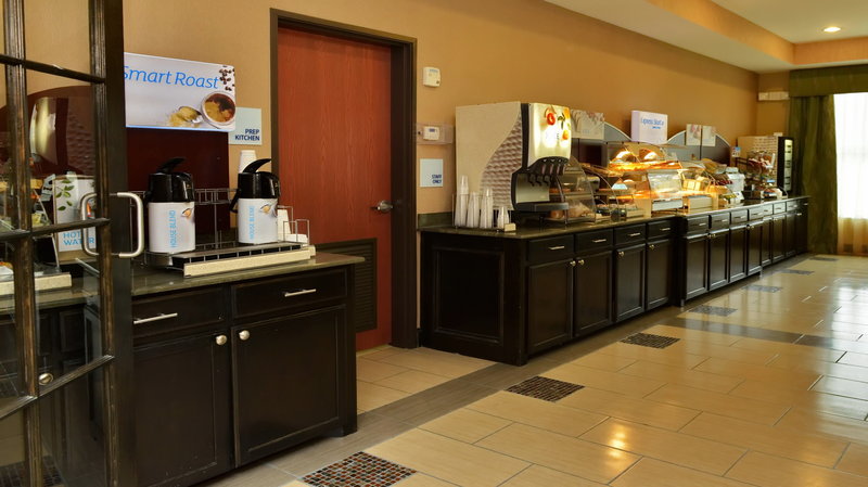 Holiday Inn Express & Suites BATON ROUGE NORTH - Zachary, LA