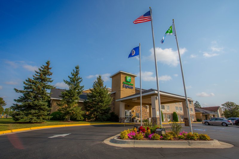 Holiday Inn Express - Bemidji, MN