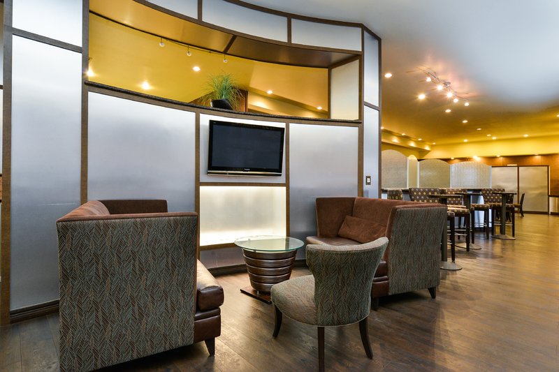 Holiday Inn & Suites - McKinney, TX