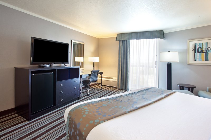 Holiday Inn - Long Beach, CA