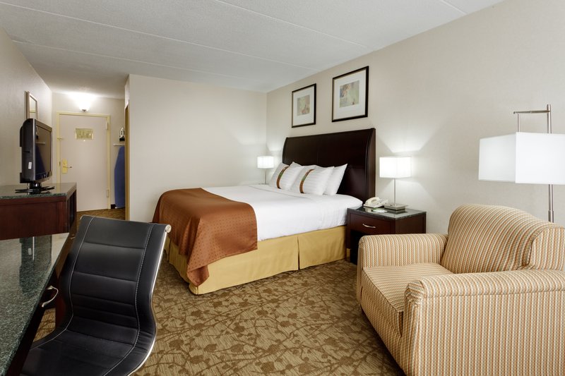 Holiday Inn Westbury-Long Island - Williston Park, NY