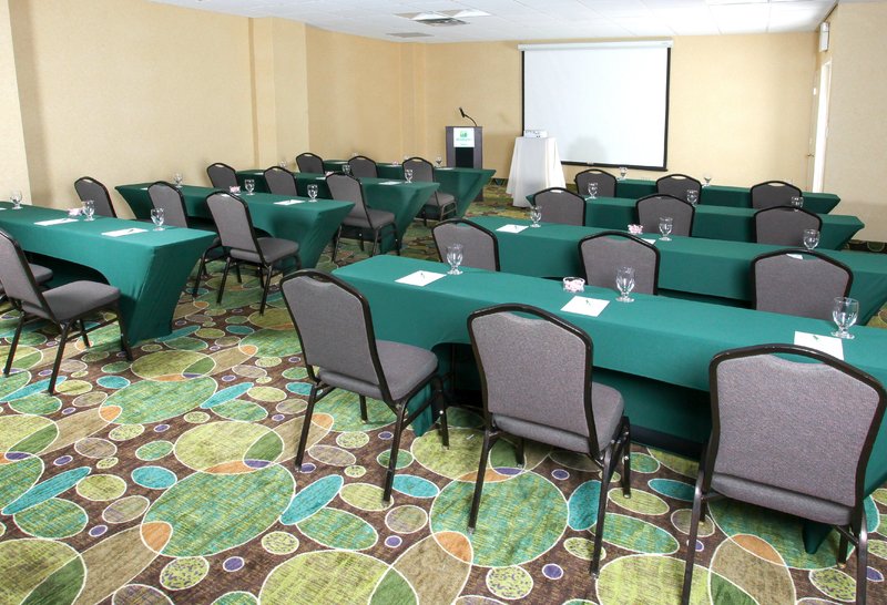 Holiday Inn Westbury-Long Island - Williston Park, NY