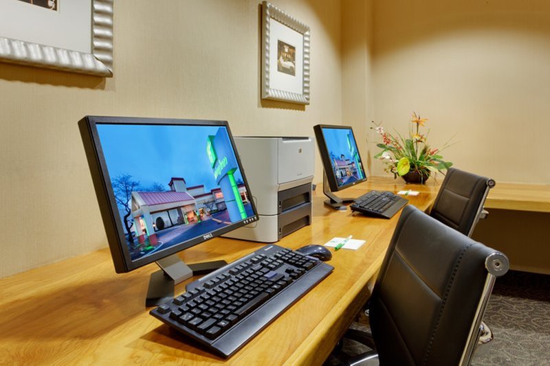 Holiday Inn Westbury-Long Island - Williston Park, NY