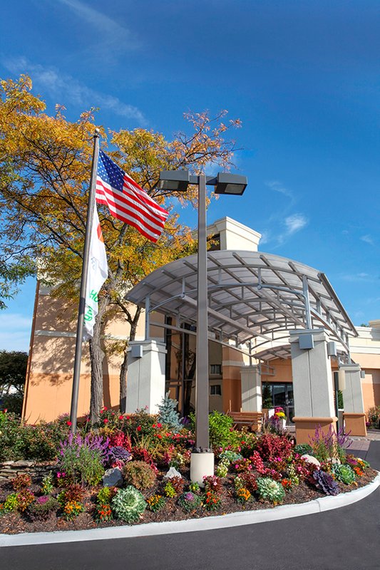 Holiday Inn Westbury-Long Island - Williston Park, NY