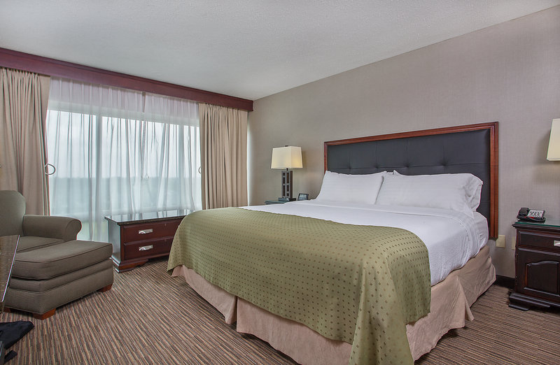 Holiday Inn UNIVERSITY PLAZA-BOWLING GREEN - Drake, KY