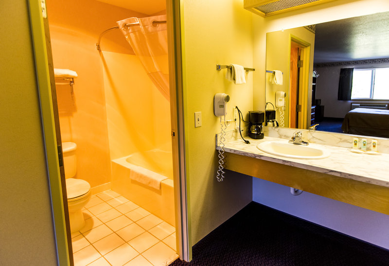 Quality Inn - Cottage Grove, OR