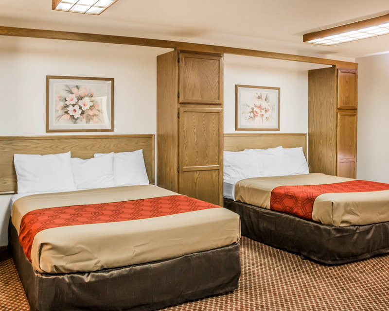 Econo Lodge - Escanaba, MI