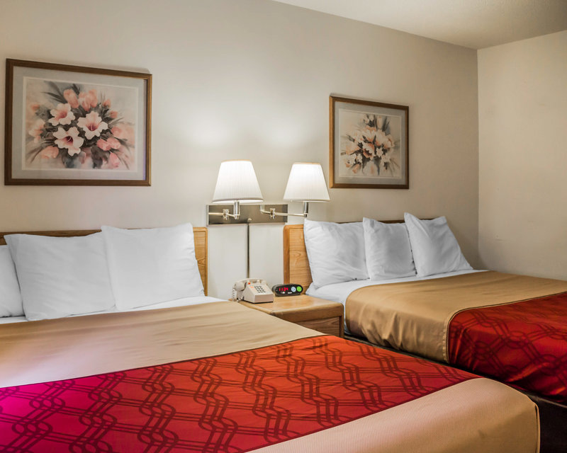 Econo Lodge - Escanaba, MI