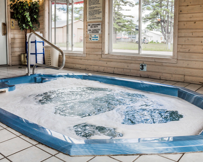 Econo Lodge - Escanaba, MI