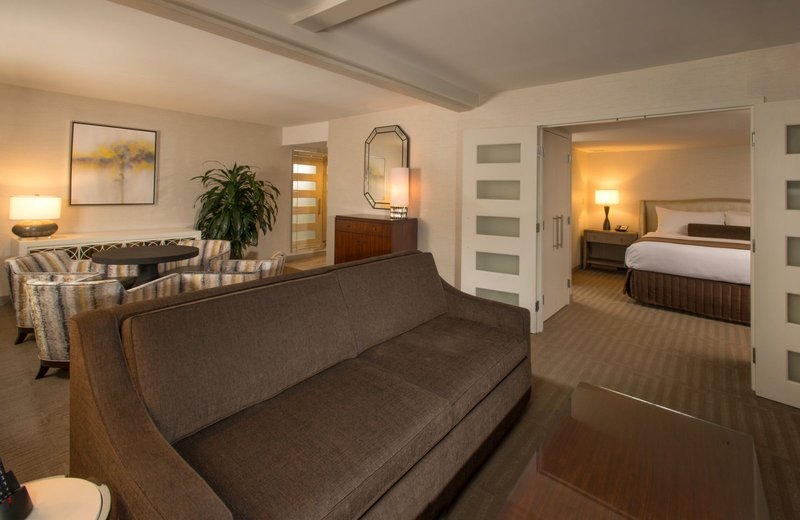 Crowne Plaza CHARLOTTE EXECUTIVE PARK - Charlotte, NC