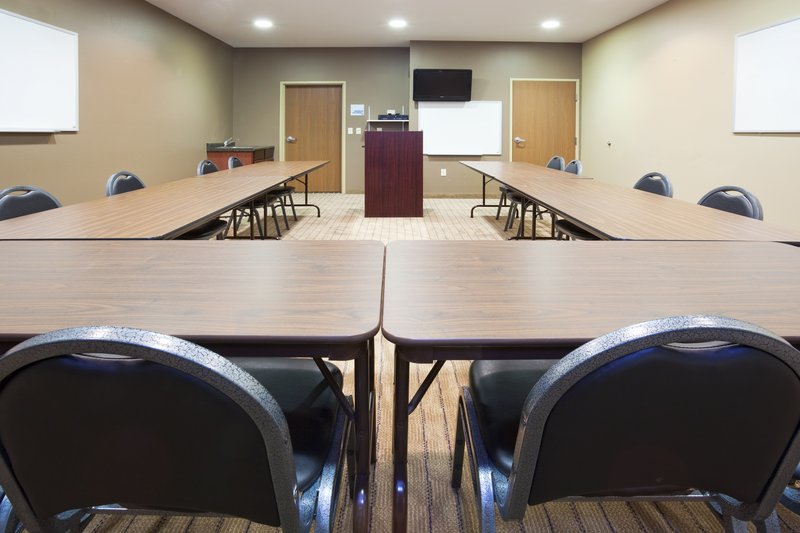 Holiday Inn Express DEVILS LAKE - Devils Lake, ND