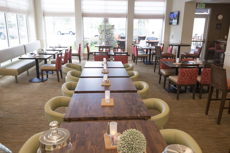 Hilton Garden Inn Redding - Redding, CA