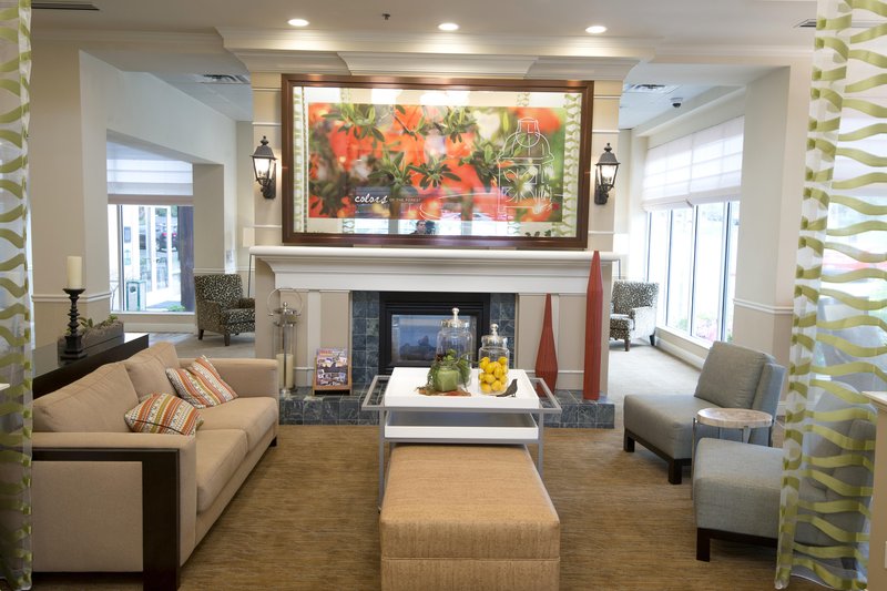 Hilton Garden Inn Redding - Redding, CA