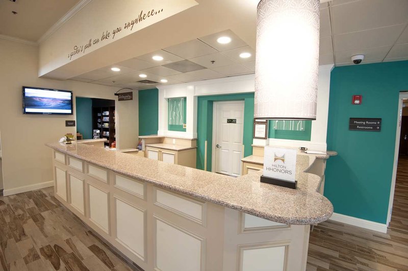 Hilton Garden Inn Redding - Redding, CA