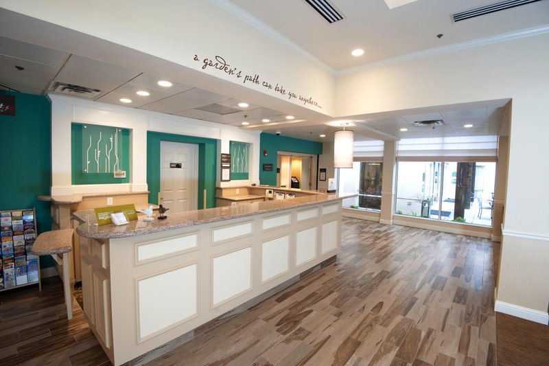 Hilton Garden Inn Redding - Redding, CA