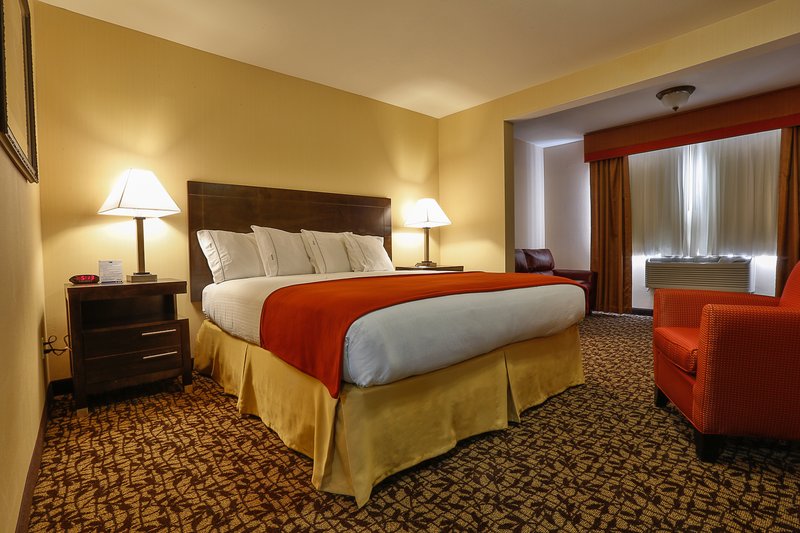 Holiday Inn Express Oakdale - Oakdale, CA