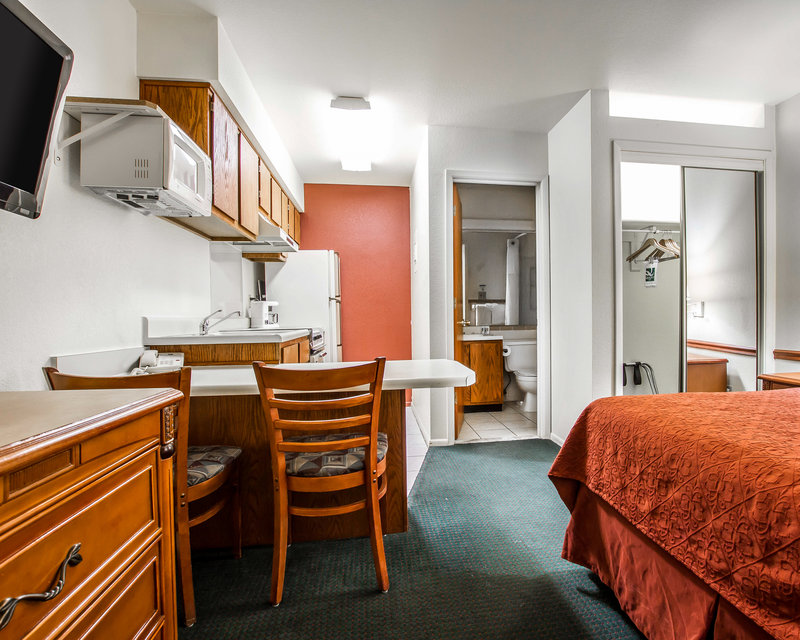 Quality Inn & Suites - Mesa, AZ