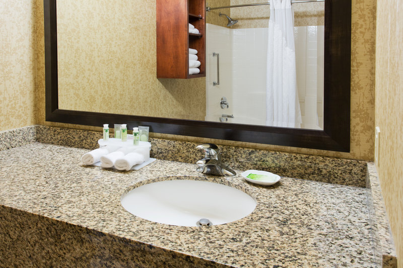 Holiday Inn Express & Suites ASTORIA - Henderson Harbor, NY