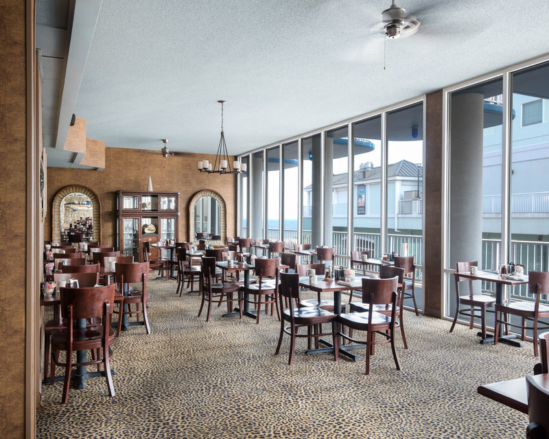 Quality Inn & Suites Beachfront - Ocean City, MD