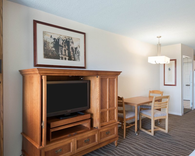 Quality Inn & Suites Beachfront - Ocean City, MD