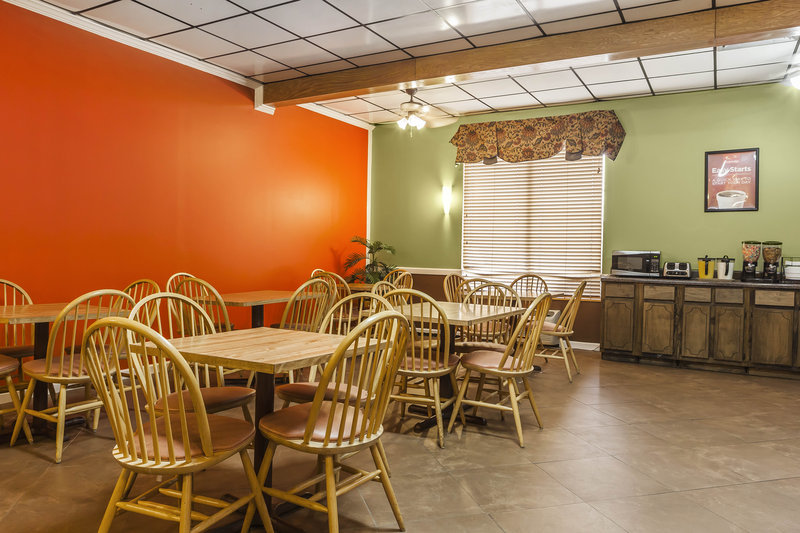 Econo Lodge Inn & Suites - Hamilton, AL