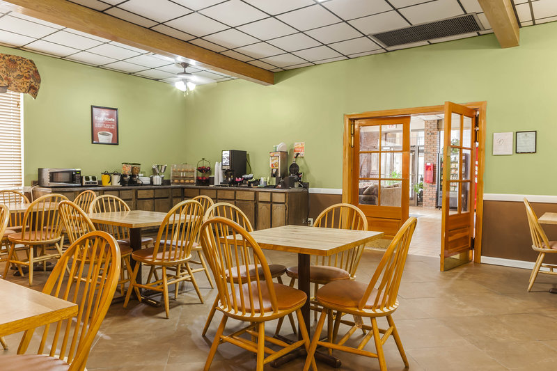 Econo Lodge Inn & Suites - Hamilton, AL