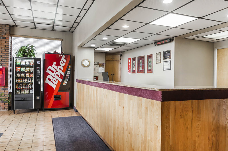 Econo Lodge Inn & Suites - Hamilton, AL