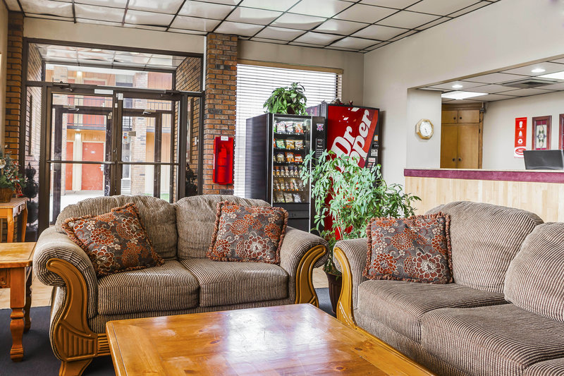 Econo Lodge Inn & Suites - Hamilton, AL