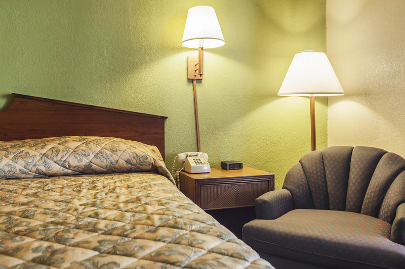 Econo Lodge Inn & Suites - Hamilton, AL