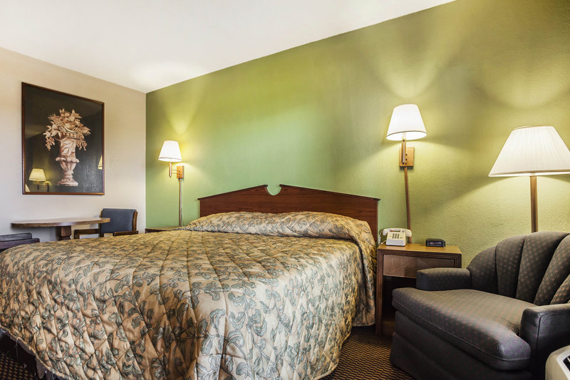 Econo Lodge Inn & Suites - Hamilton, AL