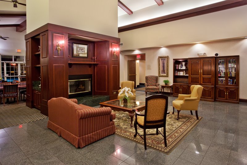 Holiday Inn Hotel & Suites Peachtree City - Peachtree City, GA
