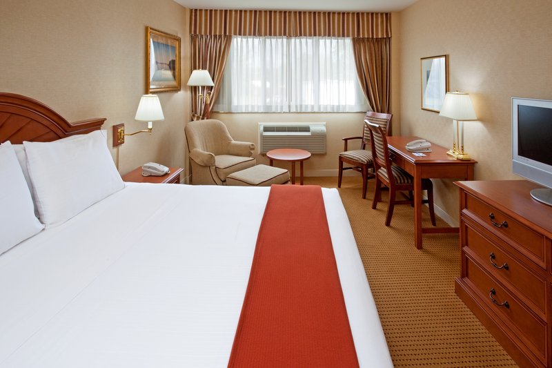 Holiday Inn Express LYNBROOK - ROCKVILLE CENTRE - Roslyn Heights, NY