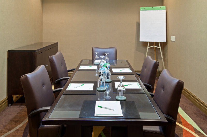 Holiday Inn EVANSVILLE AIRPORT - Evansville, IN