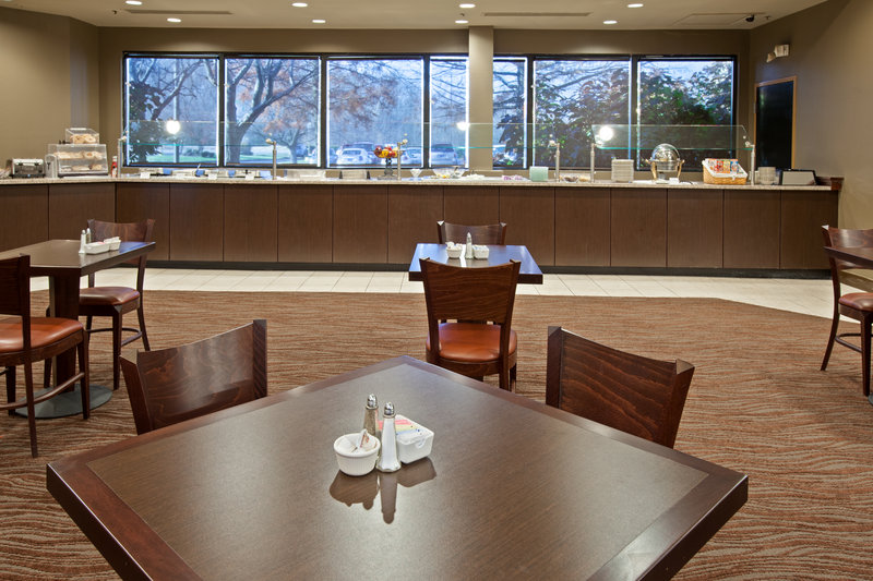 Holiday Inn EVANSVILLE AIRPORT - Evansville, IN