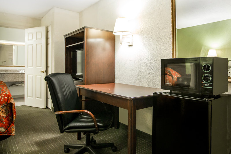 Econo Lodge - Beaufort, SC