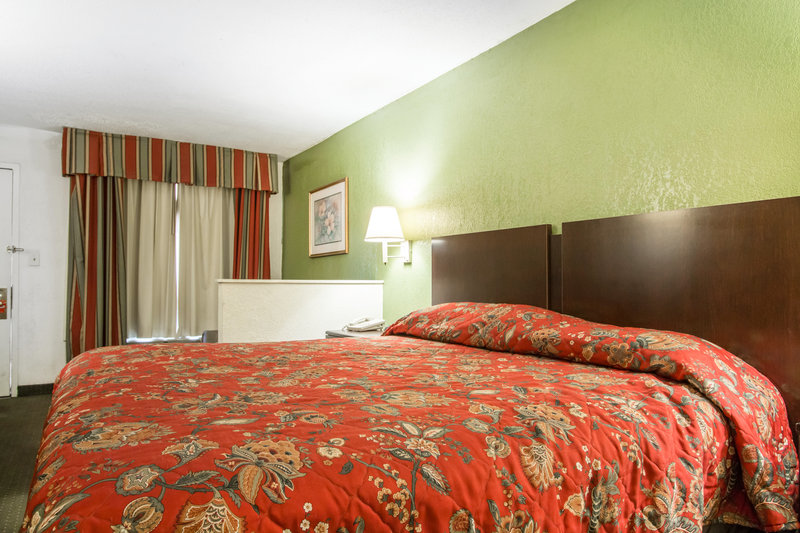 Econo Lodge - Beaufort, SC