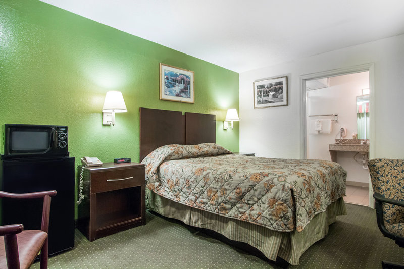 Econo Lodge - Beaufort, SC